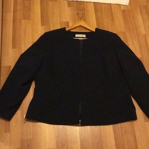 Tahari pants suit, dark navy blue, size 16W.